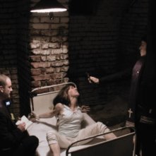 L'altra faccia del diavolo: Simon Quarterman, Bonnie Morgan ed Evan Helmuth in una scena del film
