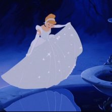 Cenerentola Al Ballo Del Principe Vestita In Modo Magnifico 233064