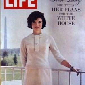 Jackie Kennedy in cover su LIFE