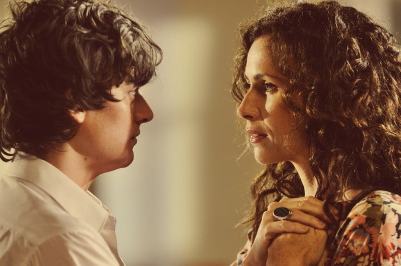 Minnie Driver con Aneurin Barnard in Hunky Dory