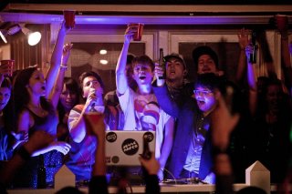 Project X: Oliver Cooper, Thomas Mann e Jonathan Daniel Brown durante il party