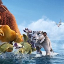 L'era glaciale 4: Continenti alla deriva, i protagonisti del film inseguiti da una nave pirata