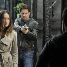 Nikita: Maggie Q e Shane West nell'episodio Falling Ash