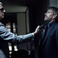 Lambert Wilson e Jacques Gamblin nel film À l'aveugle