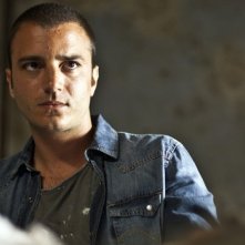 Nicolas Vaporidis in una scena del film tv di Canale 5, Sei passi nel giallo - Souvenirs