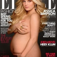 Jessica Simpson nuda e in dolce attesa in cover su ELLE