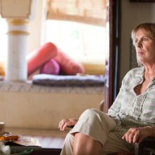 Marigold Hotel: Penelope Wilton in una scena tratta dal film