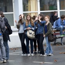17 ragazze: Louise Grinberg con Yara Pilartz in una scena del film