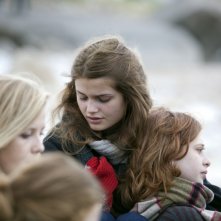 17 ragazze: Louise Grinberg insieme a Yara Pilartz in una tenera immagine del film