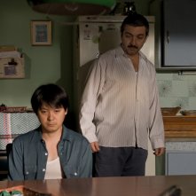Cosa piove dal cielo?: Ignacio Huang insieme a Ricardo Darìn in una scena del film