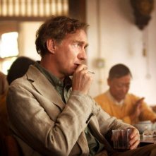 The Lady: David Thewlis in una scena del film nel ruolo del marito di Aung San Suu Kyi