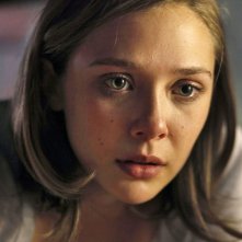 Elizabeth Olsen è Sarah, la protagonista di Silent House.