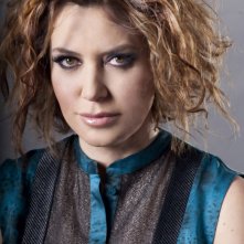 Un due tre stella: Sabina Guzzanti in un primo piano promozionale per la sua nuova trasmissione