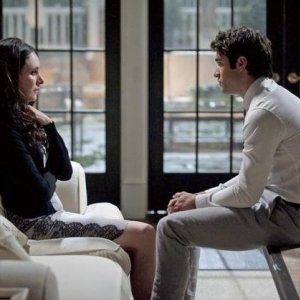 Revenge: Madeleine Stowe e Joshua Bowman nell'episodio Commitment