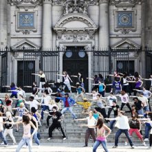 StreetDance 2: una suggestiva coreografia di danza di gruppo tratta dal film