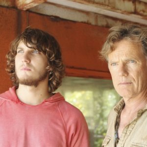 The River: Scott Michael Foster e Bruce Greenwood in una scena (episodio A Better Man)