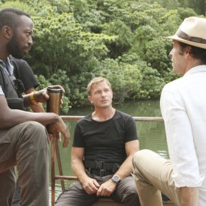 The River: Thomas Kretschmann, Paul Blackthorne e Shaun Parkes in una scena (episodio A Better Man)