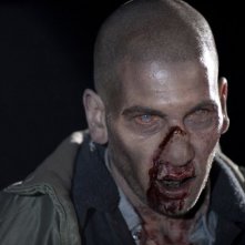 The Walking Dead: un Jon Bernthal trasformato in Errante nell'episodio Il giustiziere