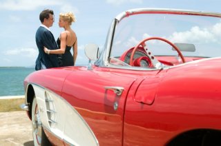 Johnny Depp in una romantica scena di Diario del desiderio insieme alla bellissima Amber Heard