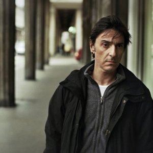 38 témoins: Yvan Attal in una sequenza