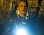 Prometheus: Michael Fassbender vi ricorda di guardare il trailer