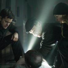 Fringe: Joshua Jackson, John Noble e Anna Torv nell'episodio Welcome to Westfield