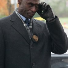 Fringe: Lance Reddick in una scena dell'episodio Making Angels