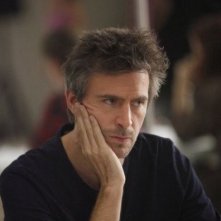 Jack Davenport nel ruolo del coreografo Derek Wills nell'episodio Alchimie di Smash