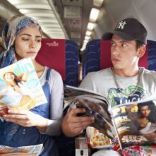 Türkisch für Anfänger - Der Film: Pegah Ferydoni e Arnel Taci impegnate in letture differenti