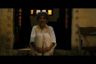 Clip 'Norman nods off' - Marigold Hotel