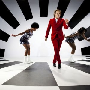 Jérémie Rénier (al centro) in una scena di CloClo, del 2012