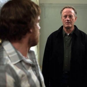 Peter Fonda e Michael C. Hall (di spalle) in The Trouble with Bliss