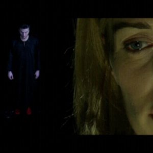 Hans - Daniele Savoca e Simona Nasi in una scena