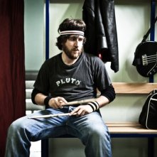 I più grandi di tutti: Alessandro Roja in una scena del film con le sue bacchette di legno