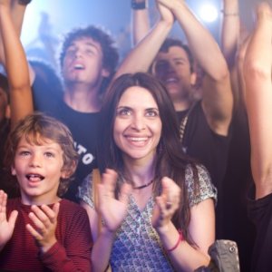 I più grandi di tutti: Claudia Potenza e il piccolo Niccolò Belloni applaudono le gesta dei mitici Pluto