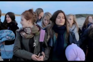 Video-recensione 17 ragazze