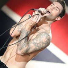 Adam Levine durante una performance musicale