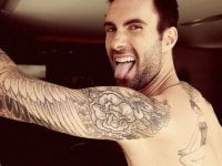 Adam Levine: nuove rivelazioni sulle sue presunte infedeltà sui social