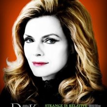 Character Poster Di Michelle Pfeiffer In Dark Shadows 235073