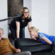 Emmanuelle Béart sul set di Bye Bye Blondie con Pascal Greggory e la regista Virginie Despentes