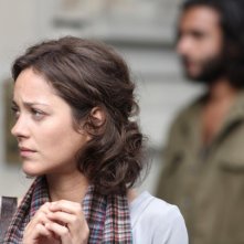 Marion Cotillard in un bel primo piano tratto da Piccole bugie tra amici