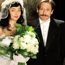 Pollo alle prugne: Mathieu Amalric e Maria de Medeiros in una scena del film