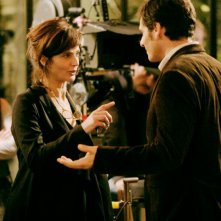 Ciliegine: Laura Morante insieme a Pascal Elbé sul set del film discutono di una scena