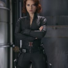 La bellissima Scarlett Johansson è la Vedova Nera in una scena di The Avengers