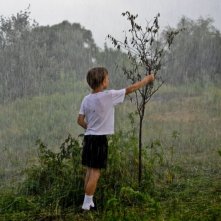 La terre outragée: una scena del film