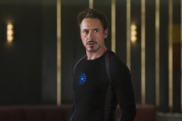 Robert Downey Jr. nei panni di Tony Stark ( e Iron Man) in una scena di The Avengers