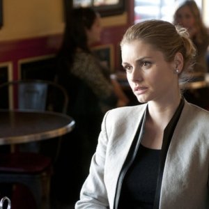 Awake: Brianna Brown in una scena dell'episodio Kate is Enough