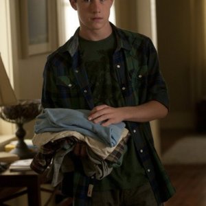 Awake: Dylan Minnette in una scena dell'episodio The Little Guy