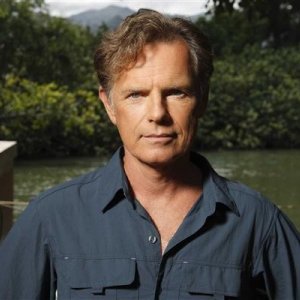 Bruce Greenwood nella serie tv The River (episodio Doctor Emmet Cole)