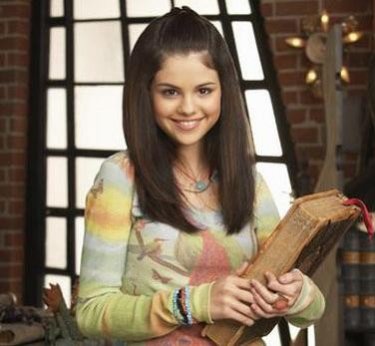 Selena Gomez sul set della serie I Maghi di Waverly